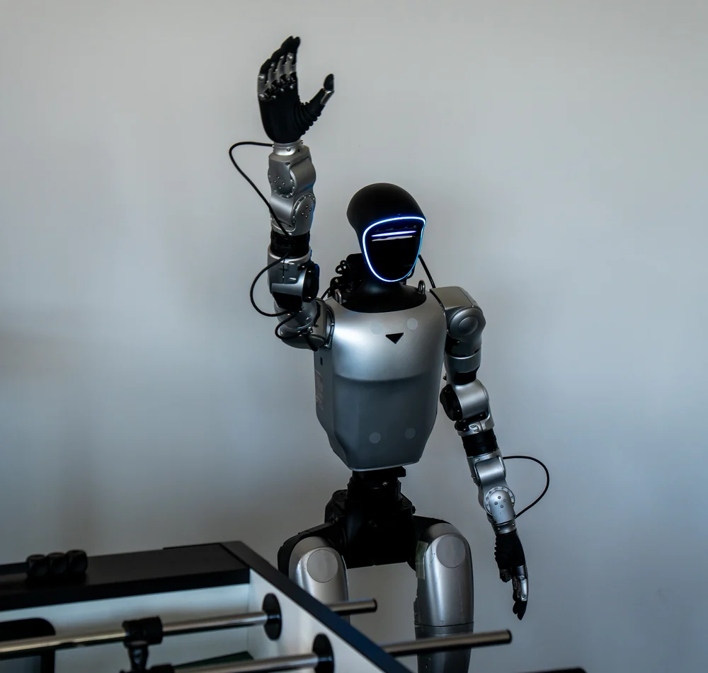 Der G1 hebt im Experiment einen Arm
